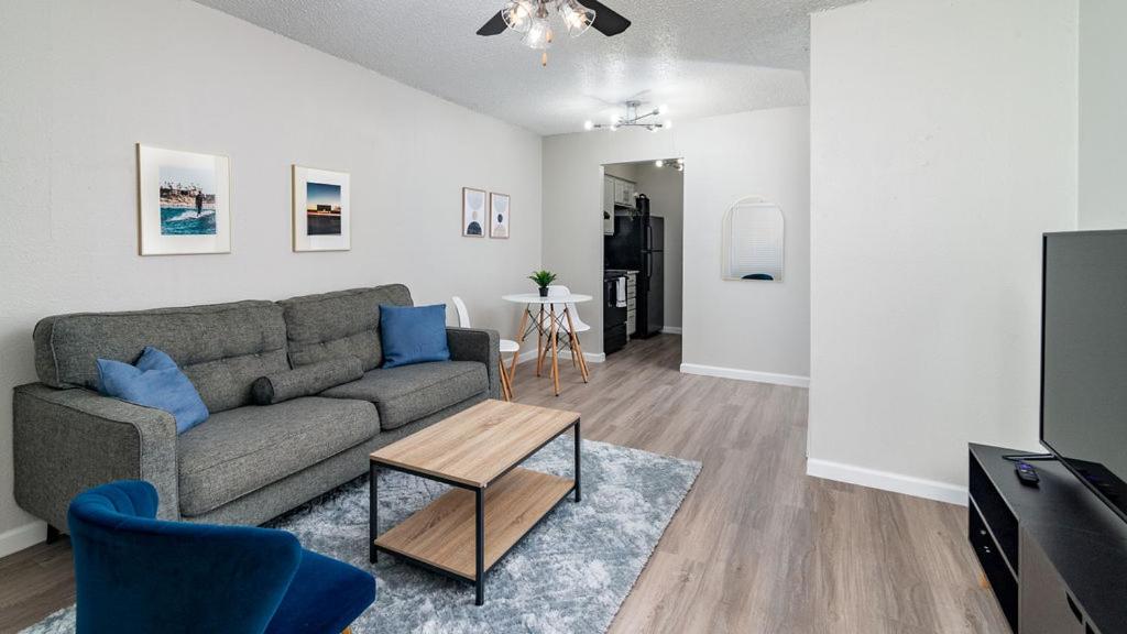 Cozy 1-BR Near Triangle, UT, SXSW & Hyde Park - B&B Austin