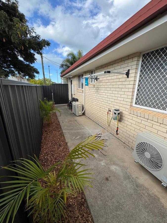 Quarterdeck Apartments - Bed and Breakfast Gladstone