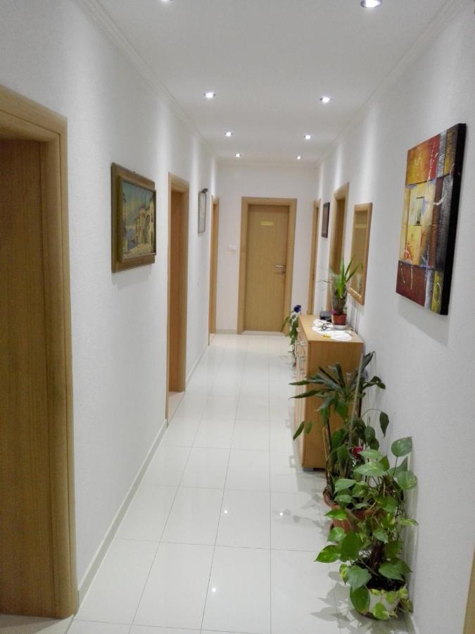 Apartmani Buljubašić - Chambres d'hôtes Baška Voda