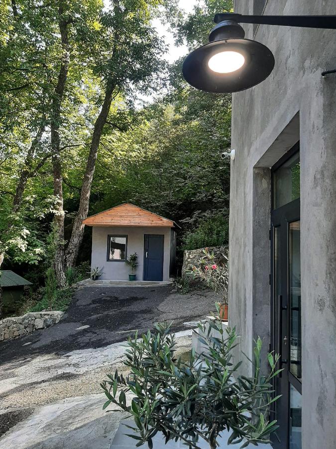 HUTS In The Woods - Ferienwohnung Alawerdi