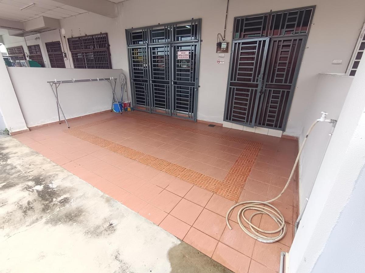 Harmoni Homestay R1 Wakaf Tapai ECRL KT Station - B&B Marang