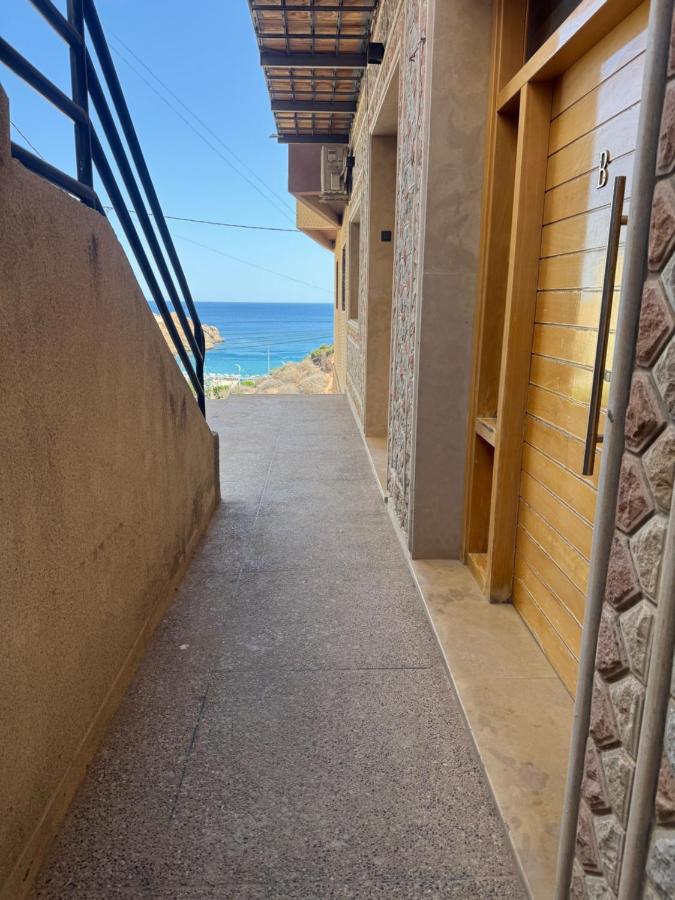 Appartamento con 2 Camere da Letto e Terrazza