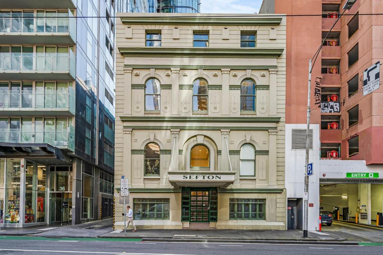 The Sefton Suite - Elegant 3BR, 2BA in Prime Location Near State Library, Carlton Gardens, Shopping and Theatres - Chambres d'hôtes Melbourne