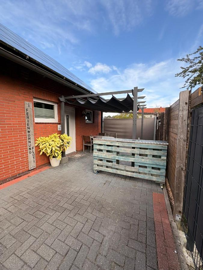 FEWO FloTi Ferienwohnung Augustfehn - B&B Apen