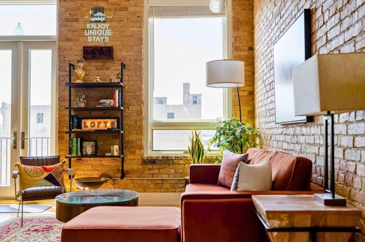 The Urban Alchemist Loft - Bed and Breakfast Benton Harbor