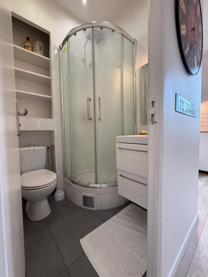 Atlas Home - Bed and Breakfast Melun