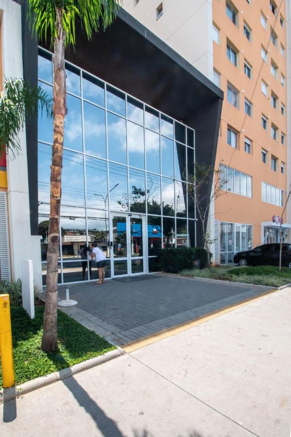 Santo Amaro ao lado da Estação João Dias - Topázio - B&B São Paulo