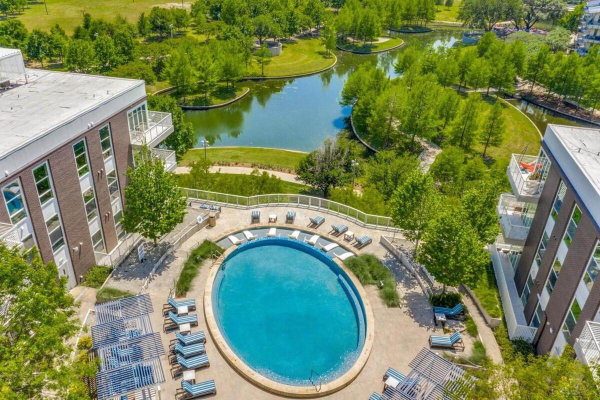 Peaceful Luxury Getaway in Dallas TX - B&B Addison
