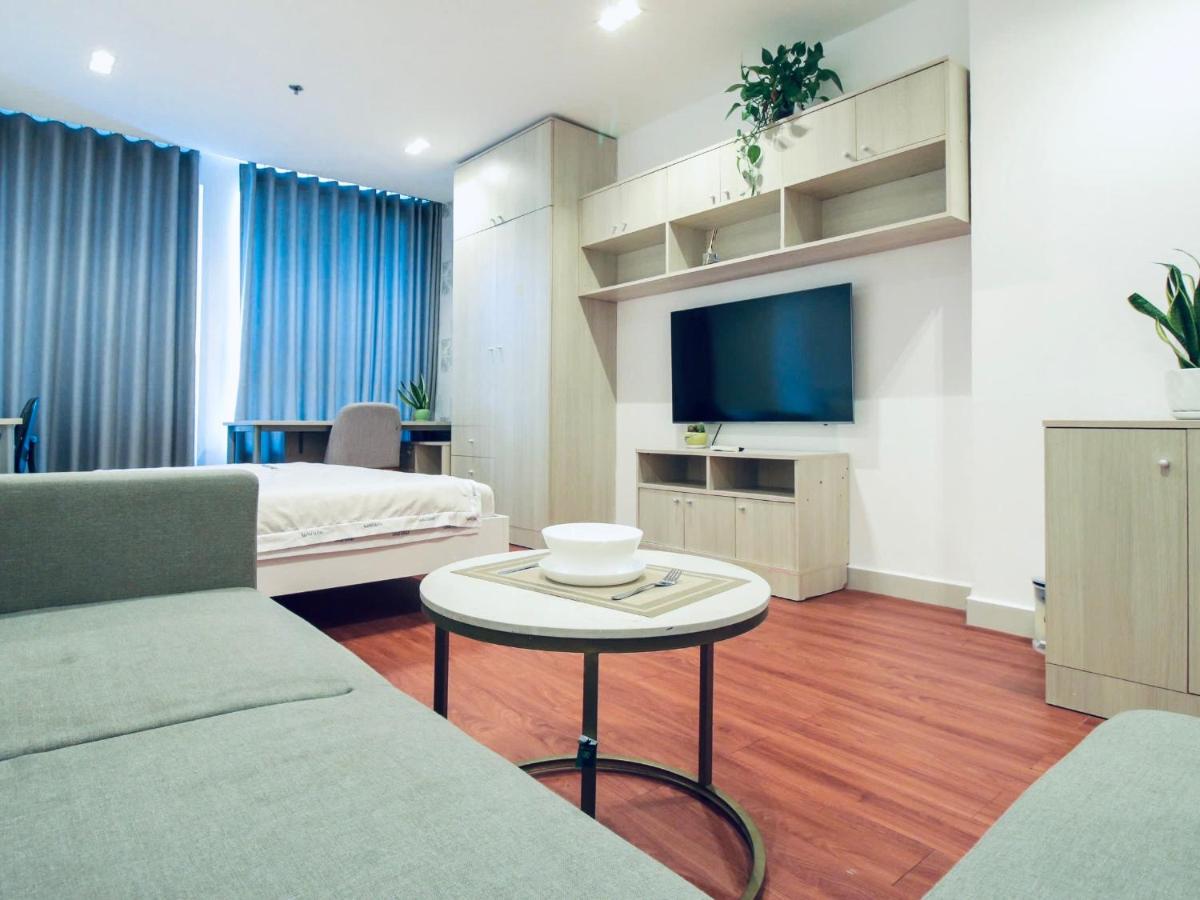 VIP-sky center- căn hộ rộng rãi, thoáng mát, yên tĩnh, tiện nghi đầy đủ - Hồ bơi miễn phí - B&B Ho Chi Minh