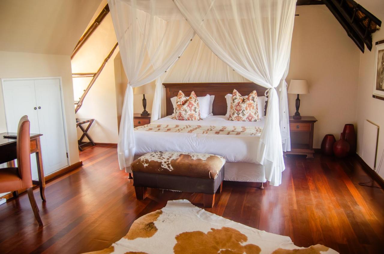 Double or Twin Room with Balcony - Nguni