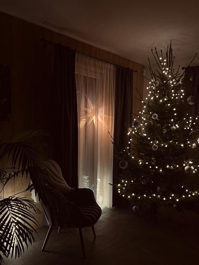 Brīvdienu māja & pirts meža vidū - Saraiķu Sanderi - B&B Saraiķi