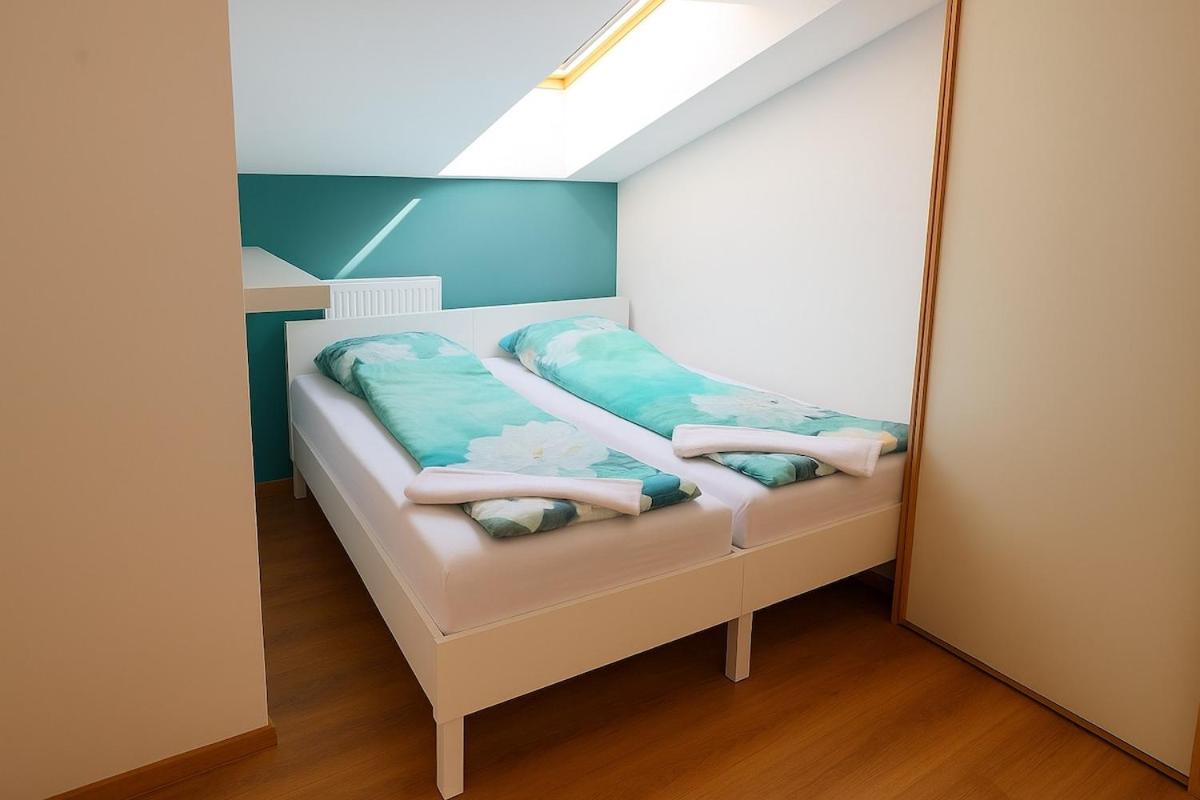 Apartment in the city center with free parking - B&B Košice