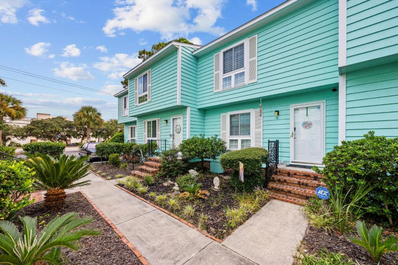Townhome 1 Block from Myrtle Beach - B&B Myrtle Beach