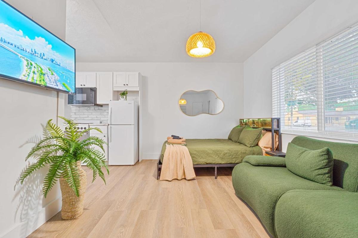 Luxury Miami Studio Close to Wynwood & Downtown - Bed and Breakfast Miami