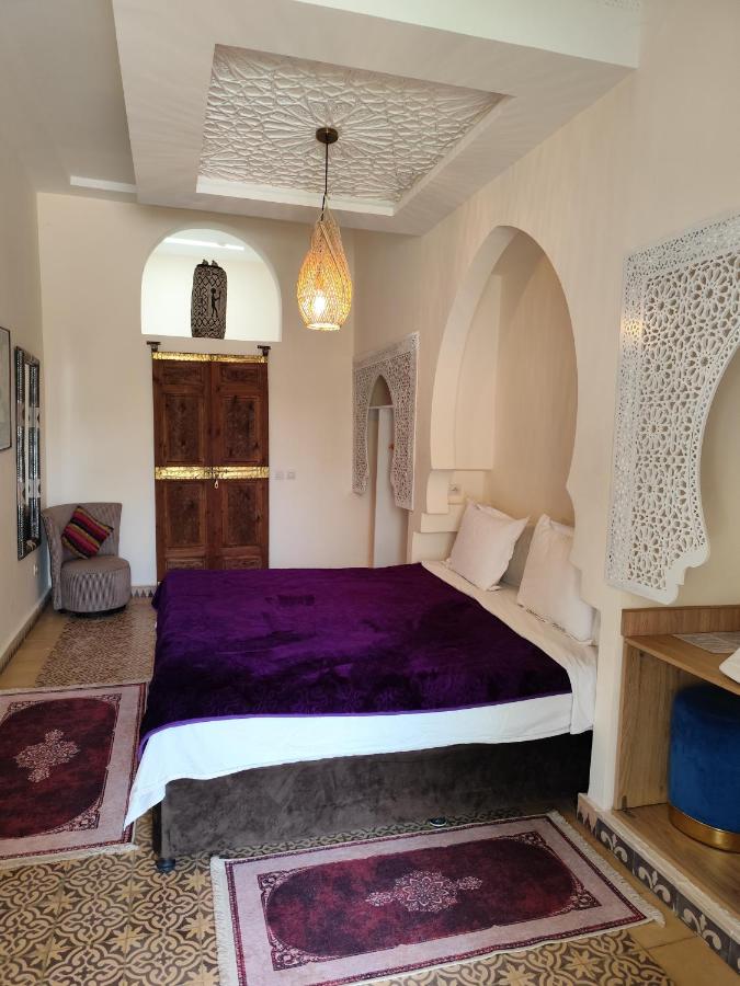 Camera Matrimoniale con Vista Piscina