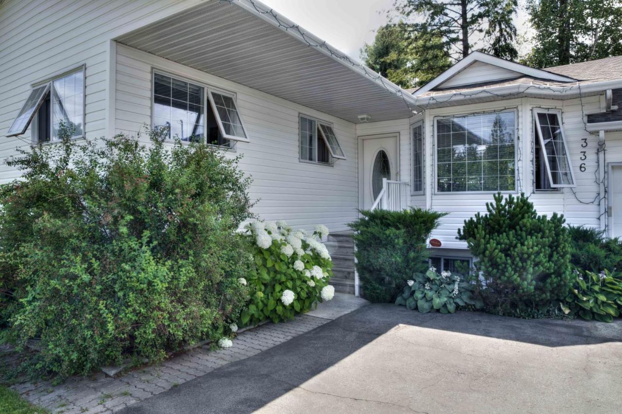 Hummingbird Bed and Breakfast - Bed and Breakfast Clearwater