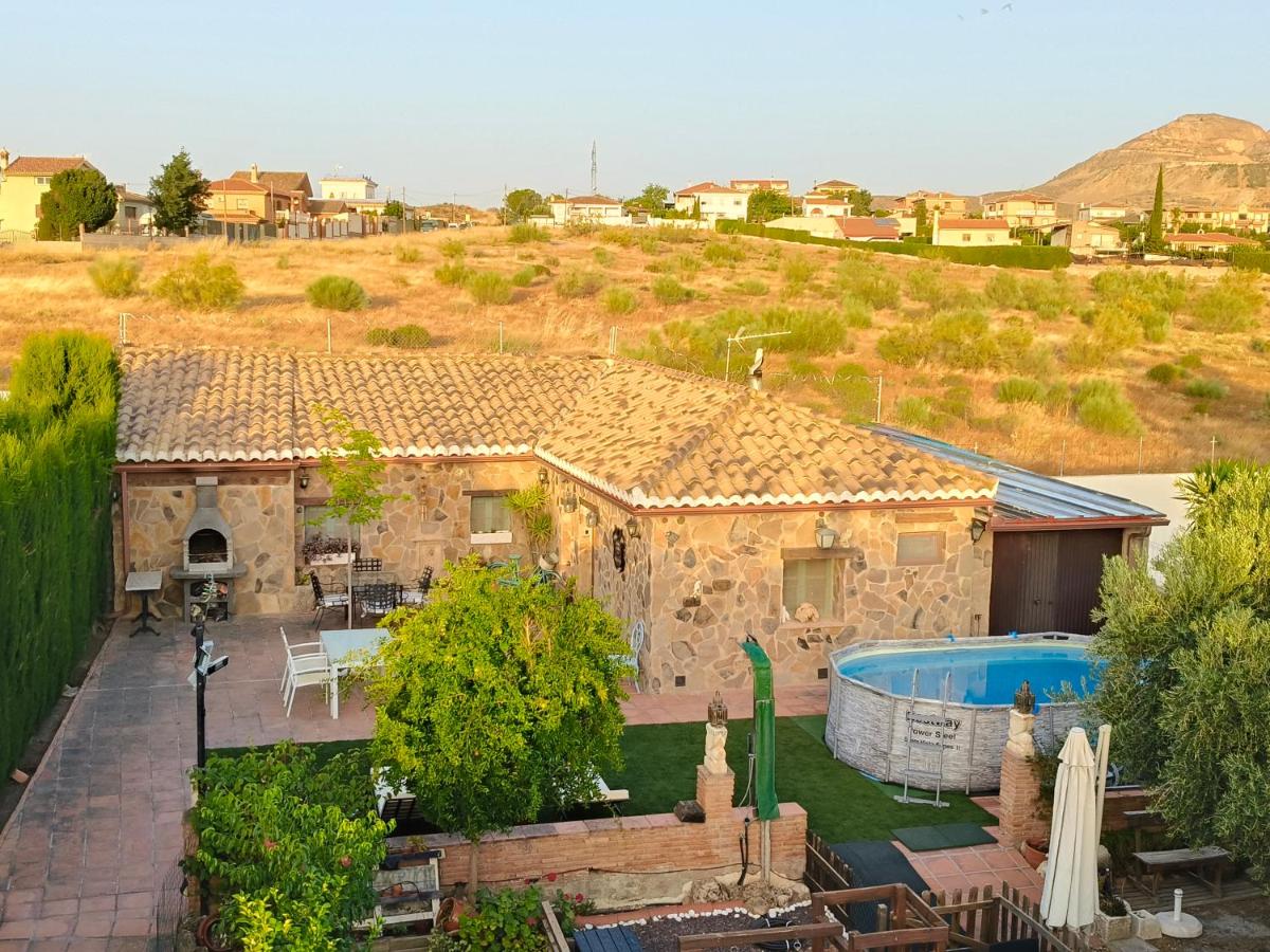 Casa Rural Montevive - B&B Alhendín