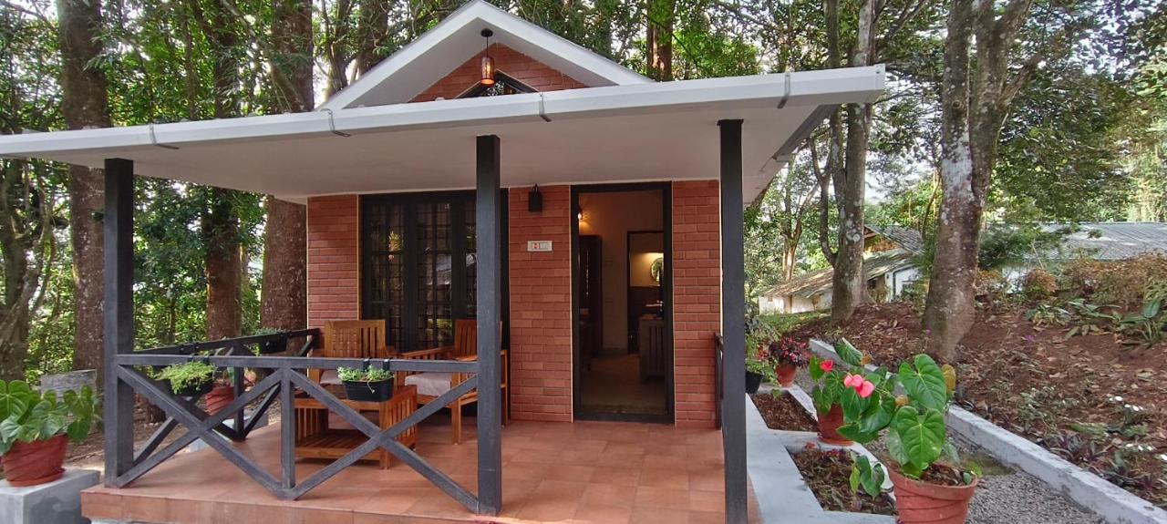 Monica Garden Bungalow - B&B Valparai
