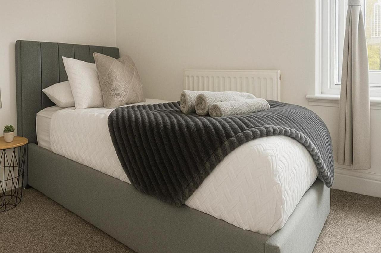 1 Bed Flat - Sleeps 3 - Parking - Pet friendly - Chambres d'hôtes South Shields