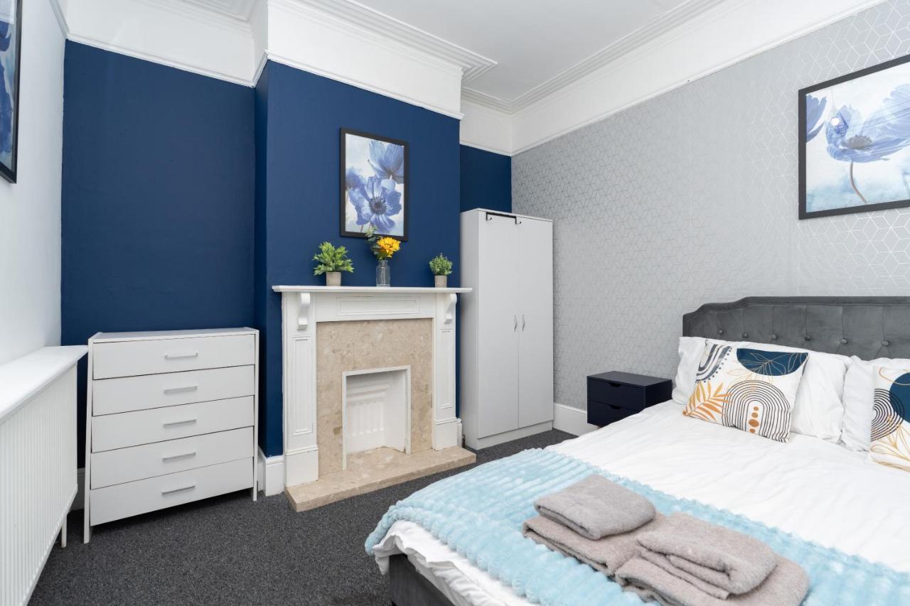 Open Mind Property - 9 Guests & Free Parking - B&B Portsmouth