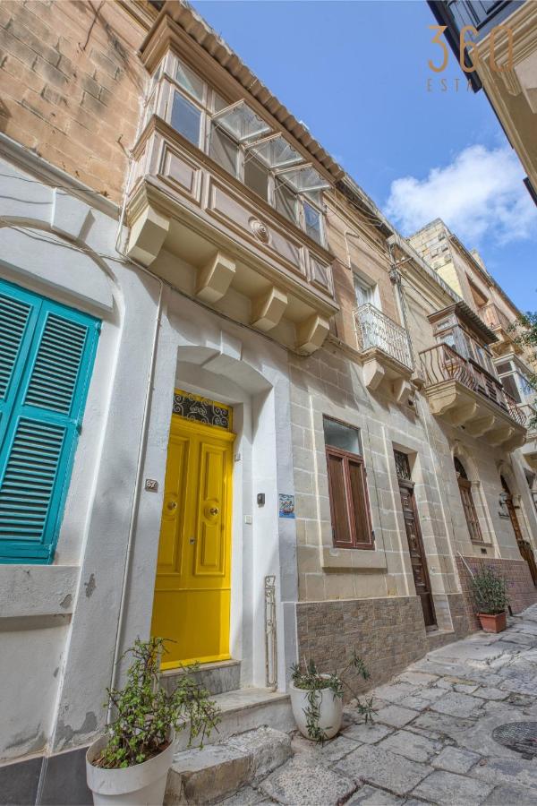 Lovely 4BR Maltese Home with Private Garden & BBQ by 360 Estates - Ferienwohnung Cospicua