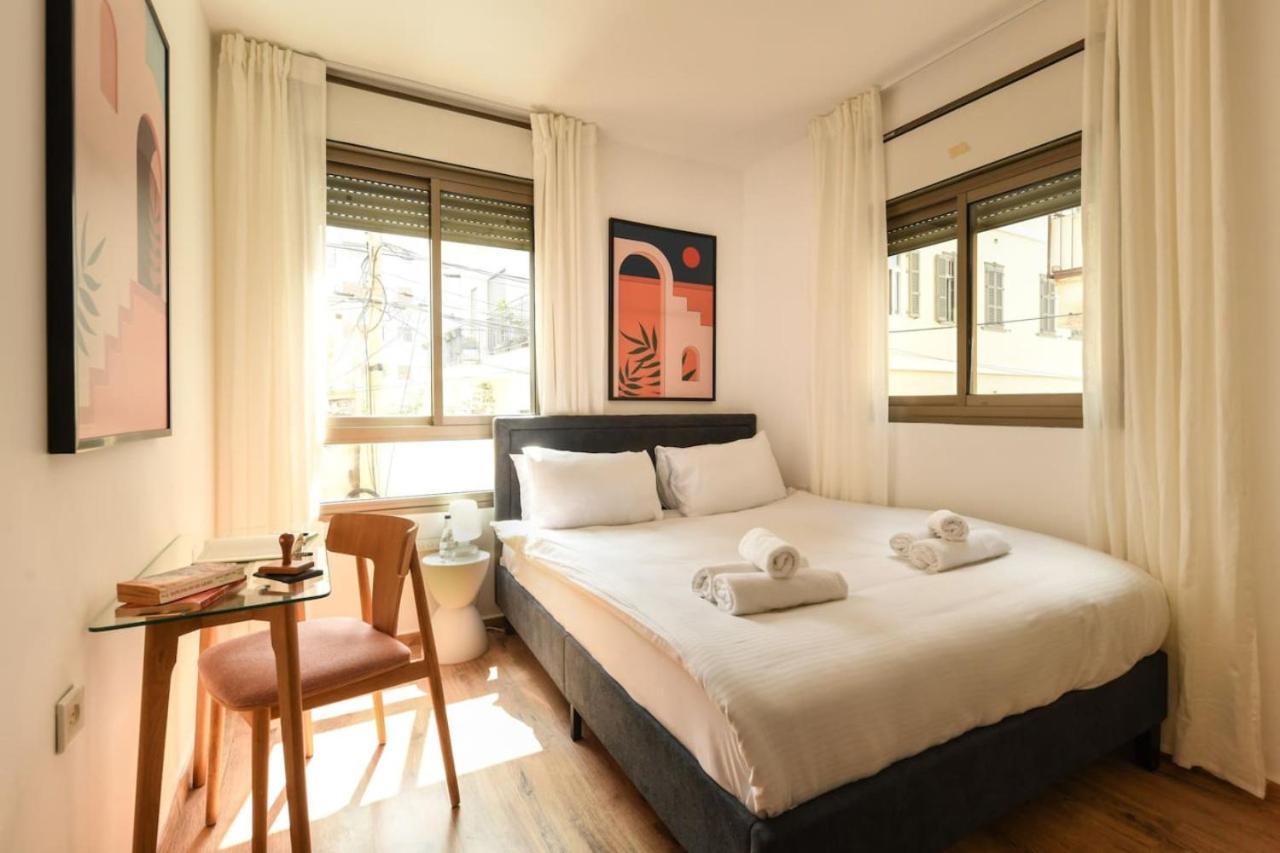 Cozy 2BR Apartment with Mamad by Sea N Rent - Bed and Breakfast Tel Aviv