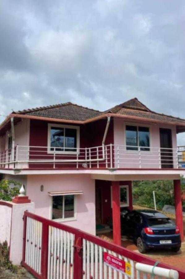 Holiday Home - B&B Madikeri