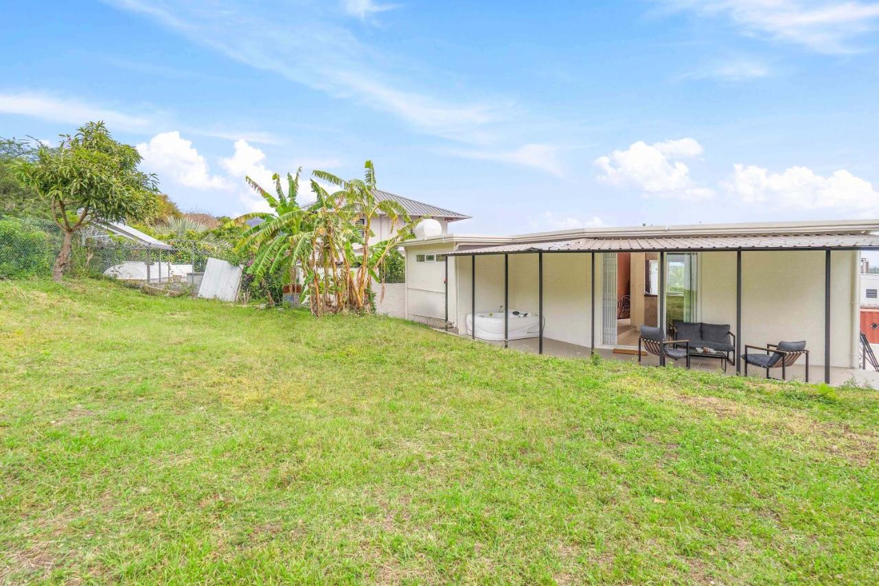 Lakaz Lagon - Entre Vue Mer & Montagne, Jacuzzi - B&B La Gaulette