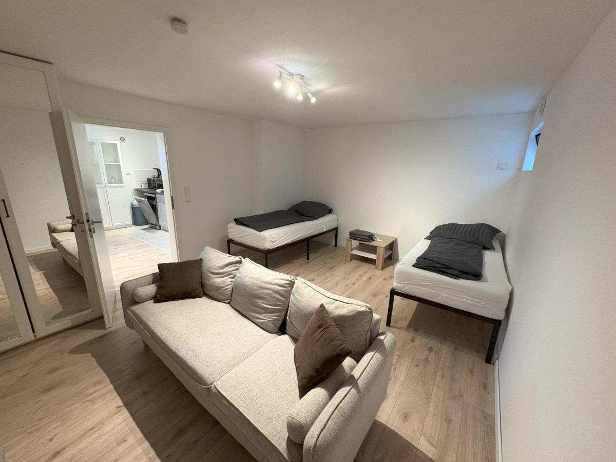 Modernes 2 Zimmer Souterrain Apartment - zentral - nahe Hamburg & Lübeck - Chambres d'hôtes Bad Oldesloe