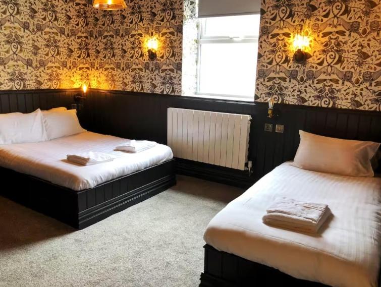 The Luxury Abingdon Apartments - Includes Hot Tub and Jet Bath - Bed and Breakfast Blackpool