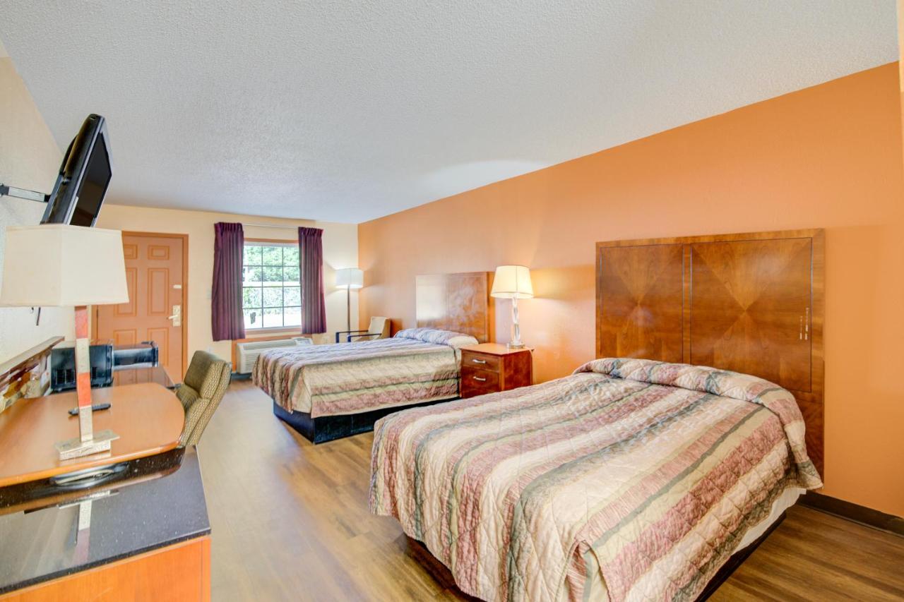 2 Full Beds Non-Smoking