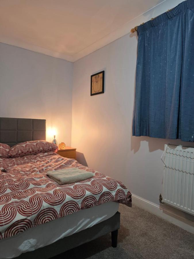 Essex desk chair Free parking WiFi x3 - Chambres d'hôtes Hythe