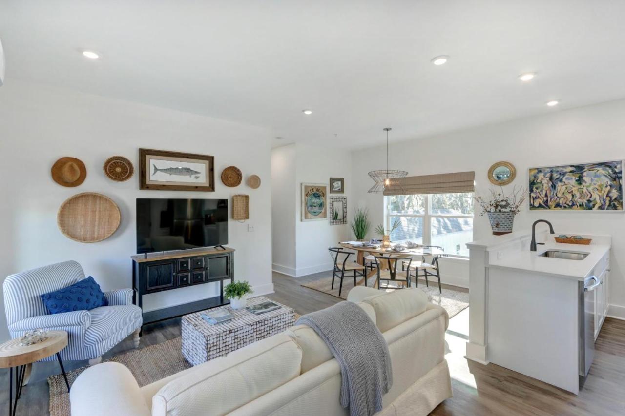 Village on The Bluff: Cotton Bleu by Lucky Savannah - B&B Savannah