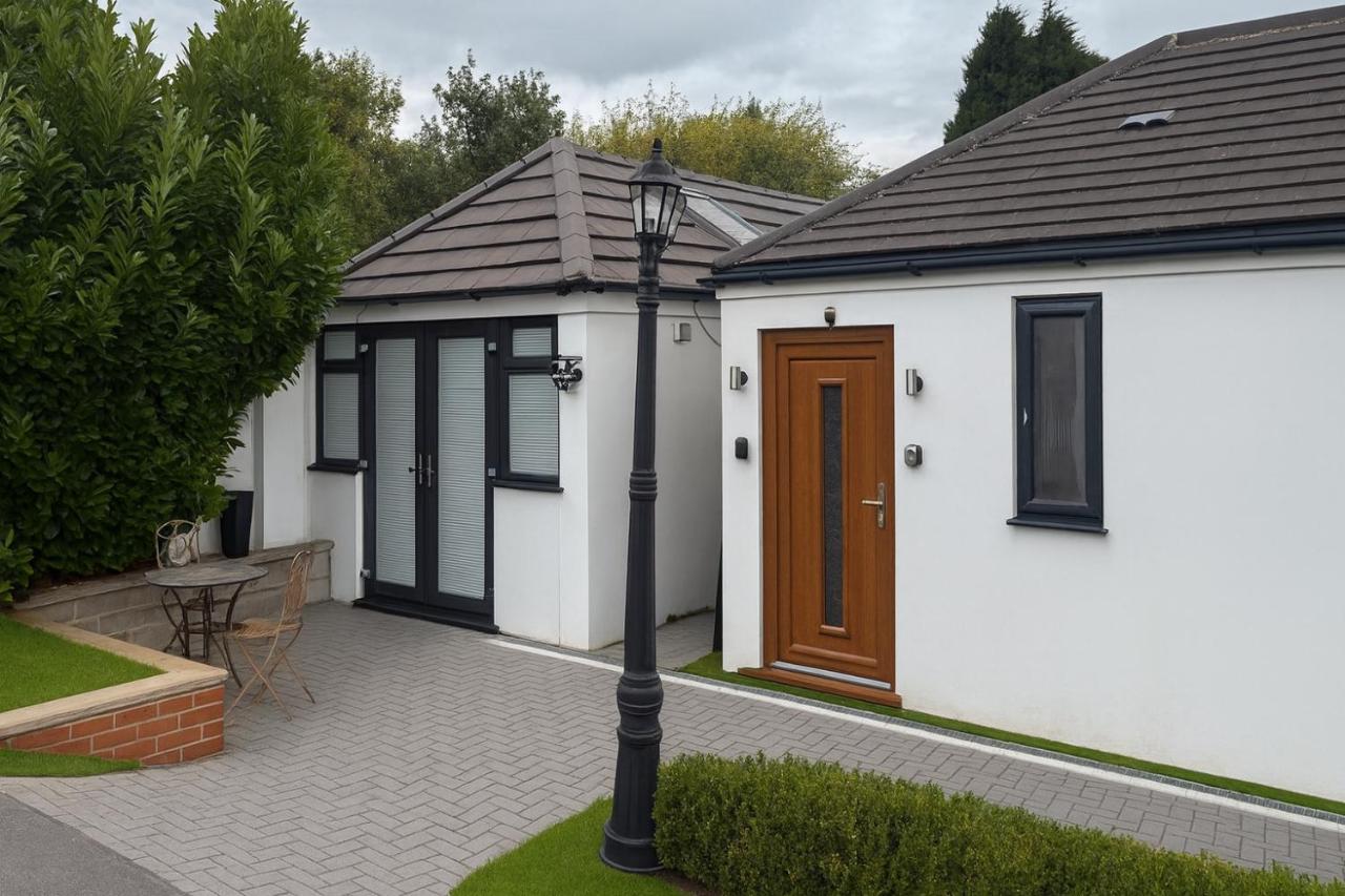 Stunning Studio1, Banstead with free off st parking - B&B Banstead