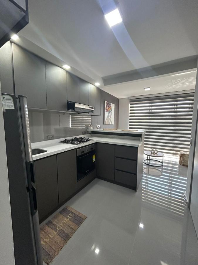 Apartamento al norte de la ciudad cerca al aeropuerto y terminal - B&B Cali