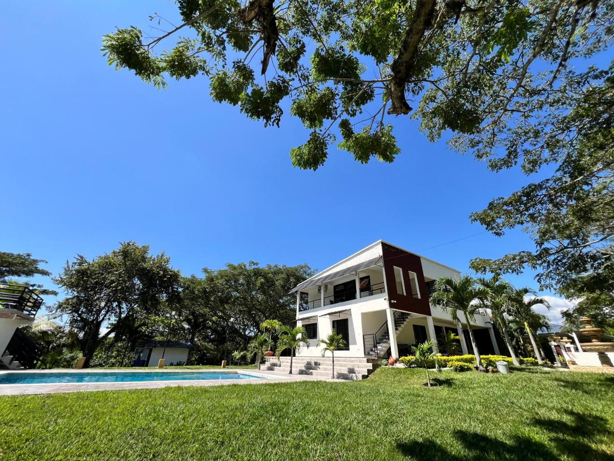 Apartamento con terraza Casa Finca pompano en La Unión Valle con piscina - B&B San Luis