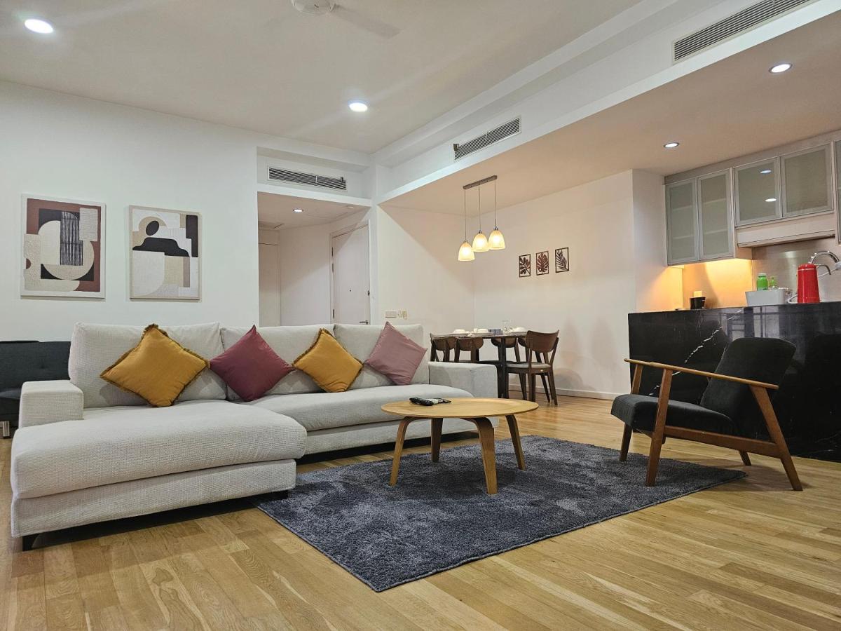 Three-Bedroom Premium Apartment with Resort View