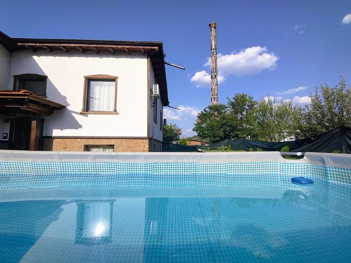 Къща за гости При Комина - Guest House By the Chimney - B&B Dryanovo