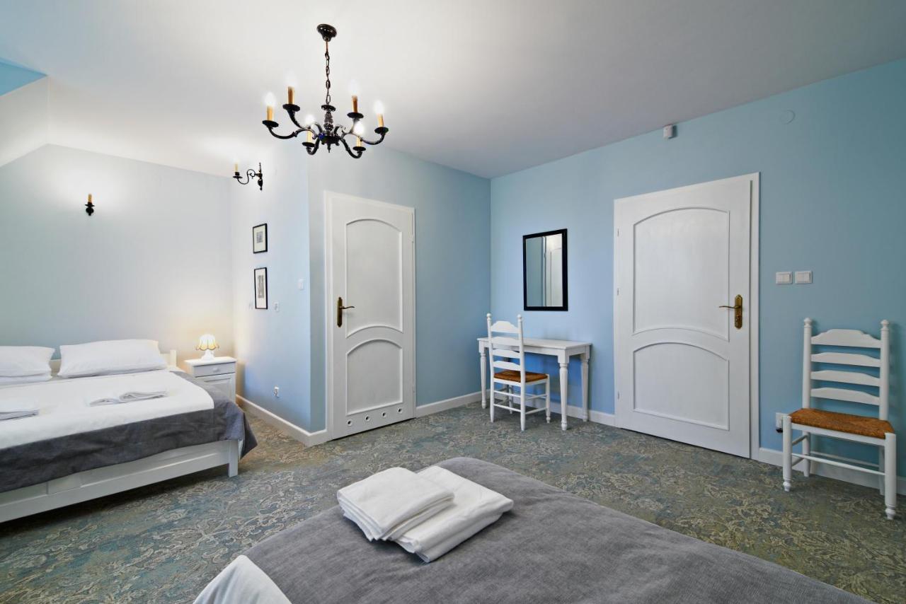 Camera Familiare con Bagno Privato