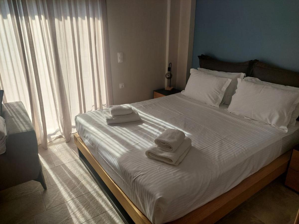 Theros - Bed and Breakfast Nikiána