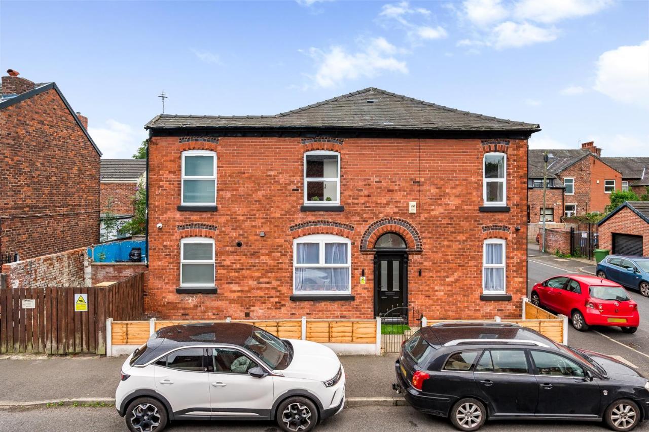 Edegely House - B&B Stockport