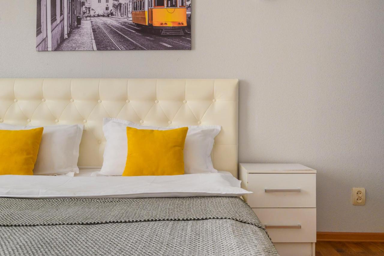 Красивая квартира в Золотом квадрате Зенкова 86 - B&B Almaty