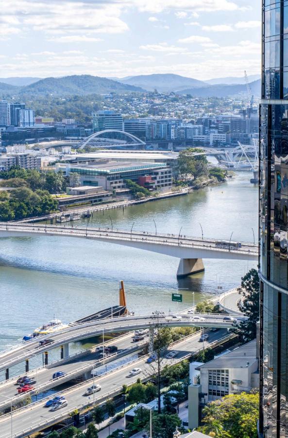 River Nights & City Lights - Luxe Stay + Carpark - B&B Brisbane