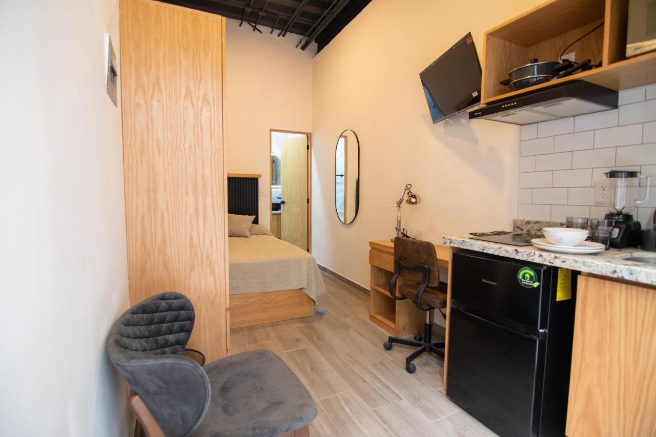 Studio met Queensize Bed