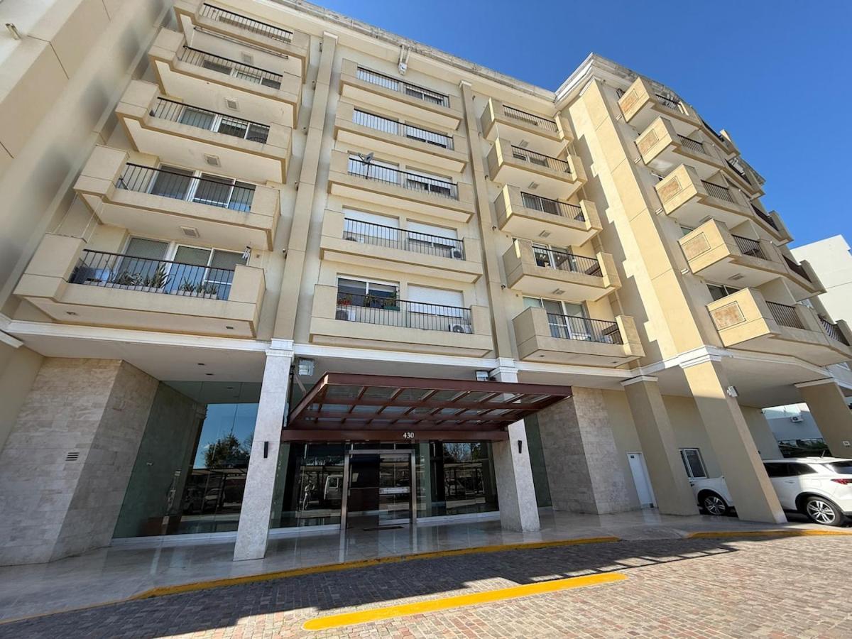 Nordelta Studio with parking - Chambres d’hôtes Benavídez