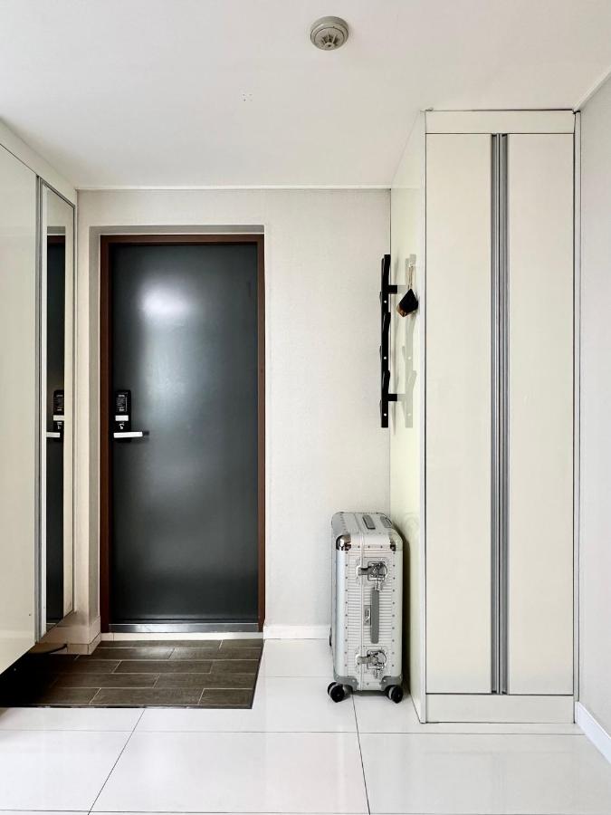 한강과 홍대 도보5분 감성숙소 엘베,주차완비 - B&B Seoul