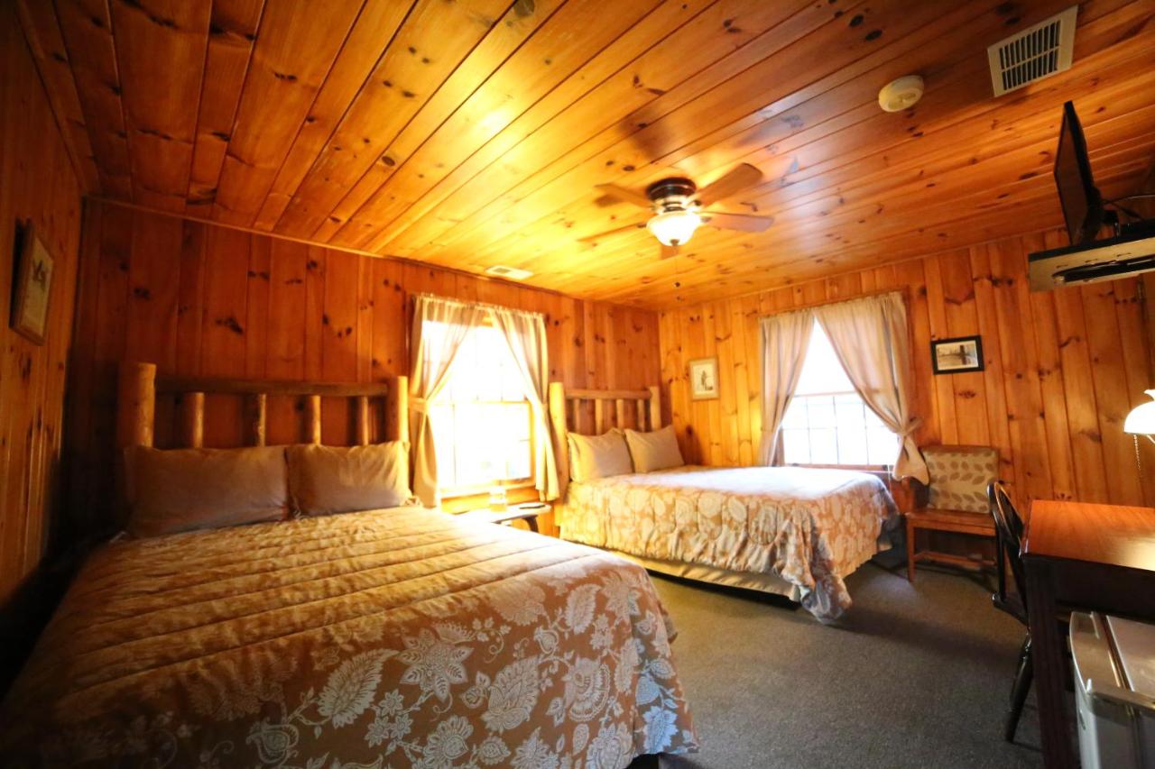 Queen Room with Two Queen Beds