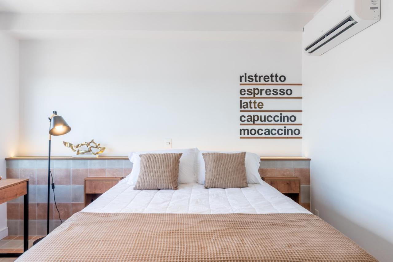 Estudio Deluxe con cama grande 