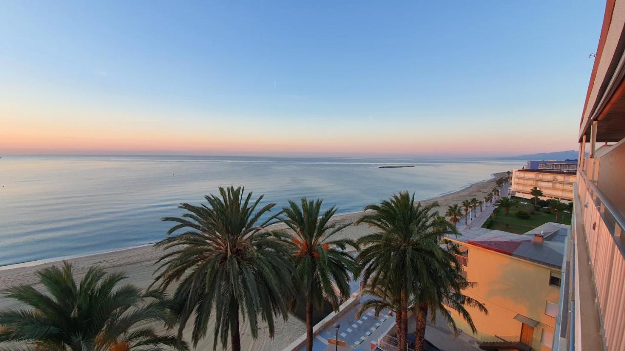 CORONA Apartment - B&B Salou