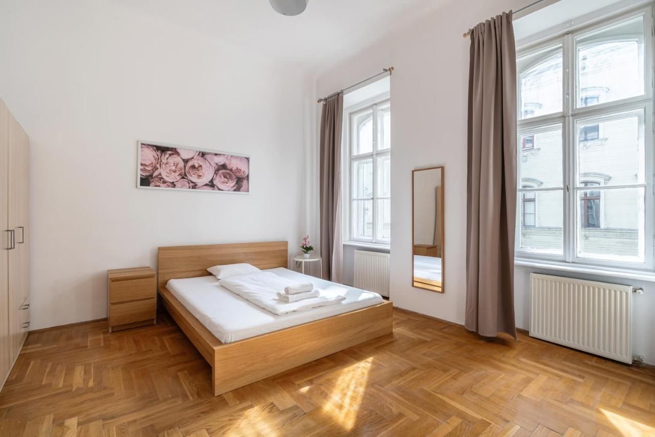 Bajcsy Boulevard Loft - Bed and Breakfast Boedapest